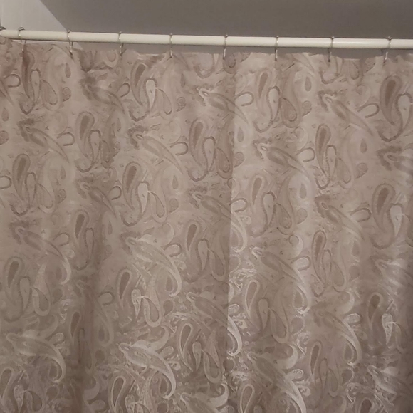Shower curtain - Picture 2 of 3